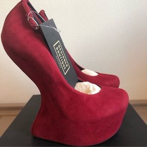 Giuseppe Zanotti Sculpted Wedges NIB 39.5